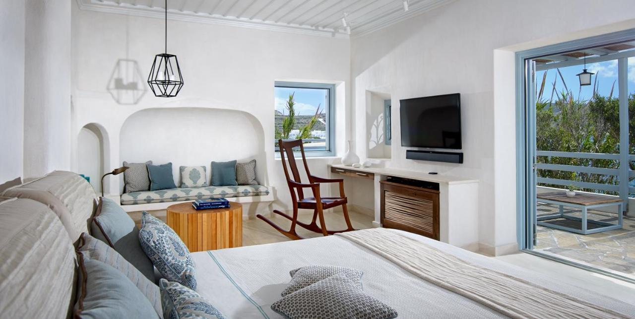 Waterfront Suite Private Sundeck 350 meters from the main hotel