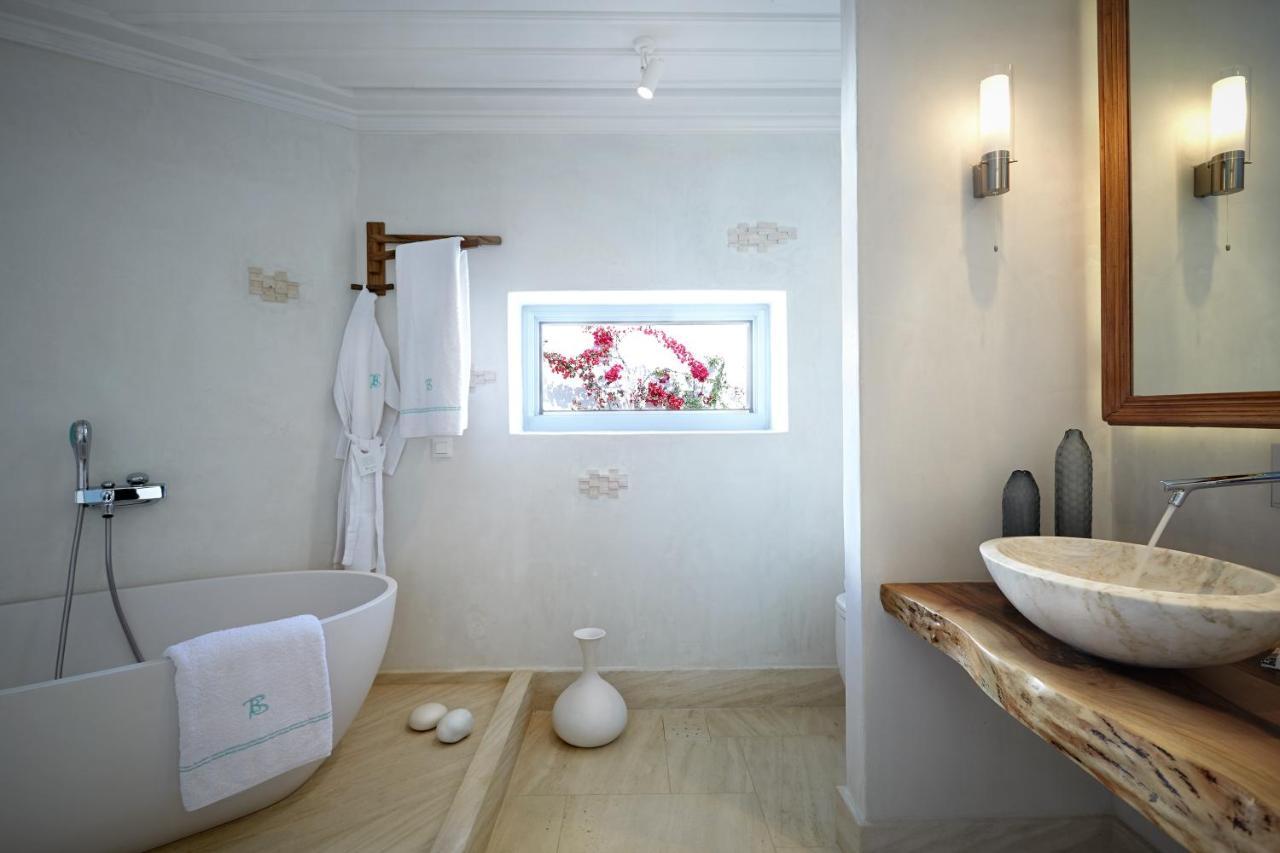 Waterfront Suite Private Sundeck 350 meters from the main hotel