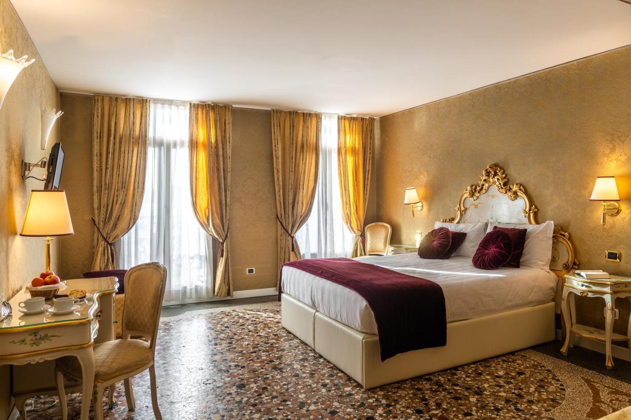 Family Triple Room  with Canal View