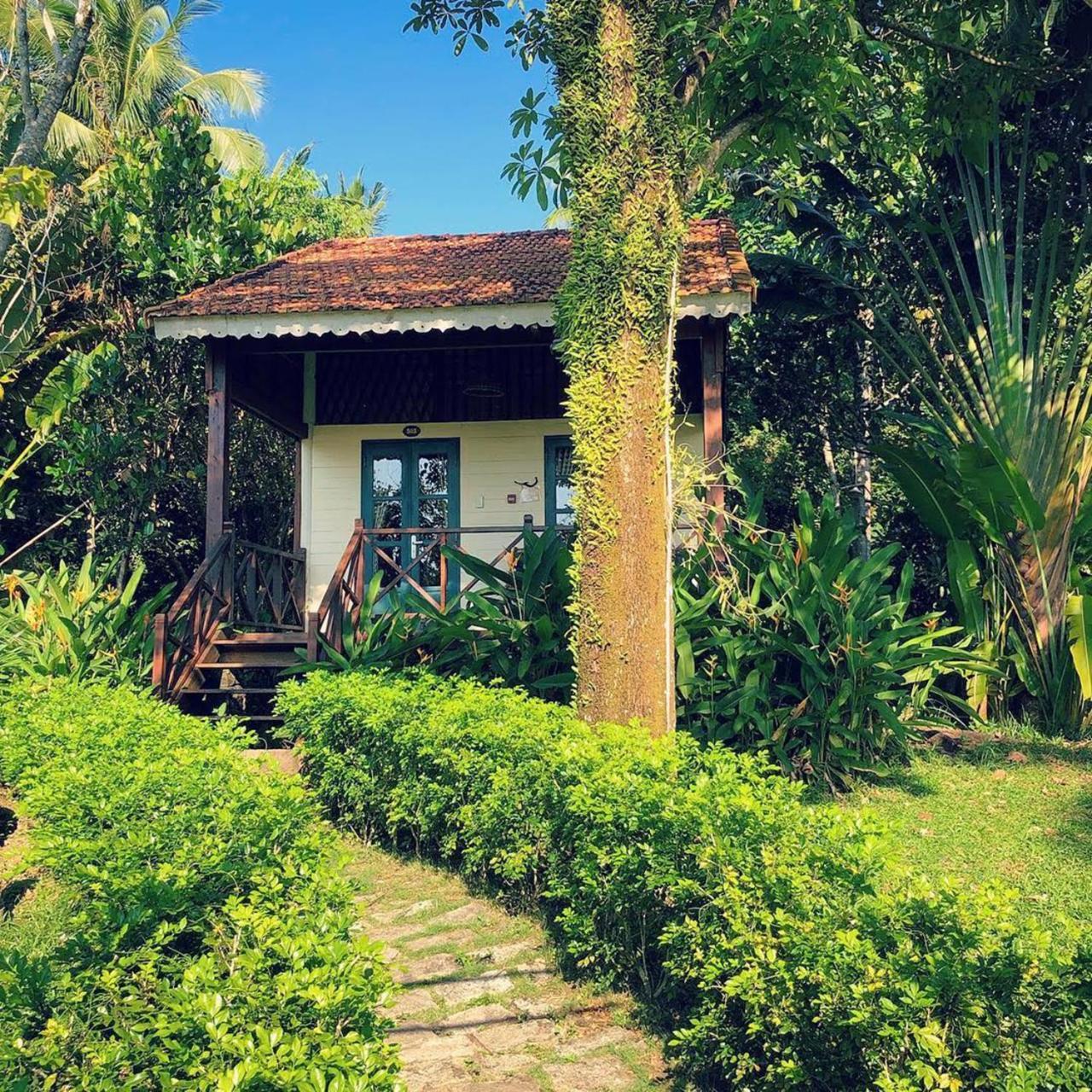 Bungalow Garden View