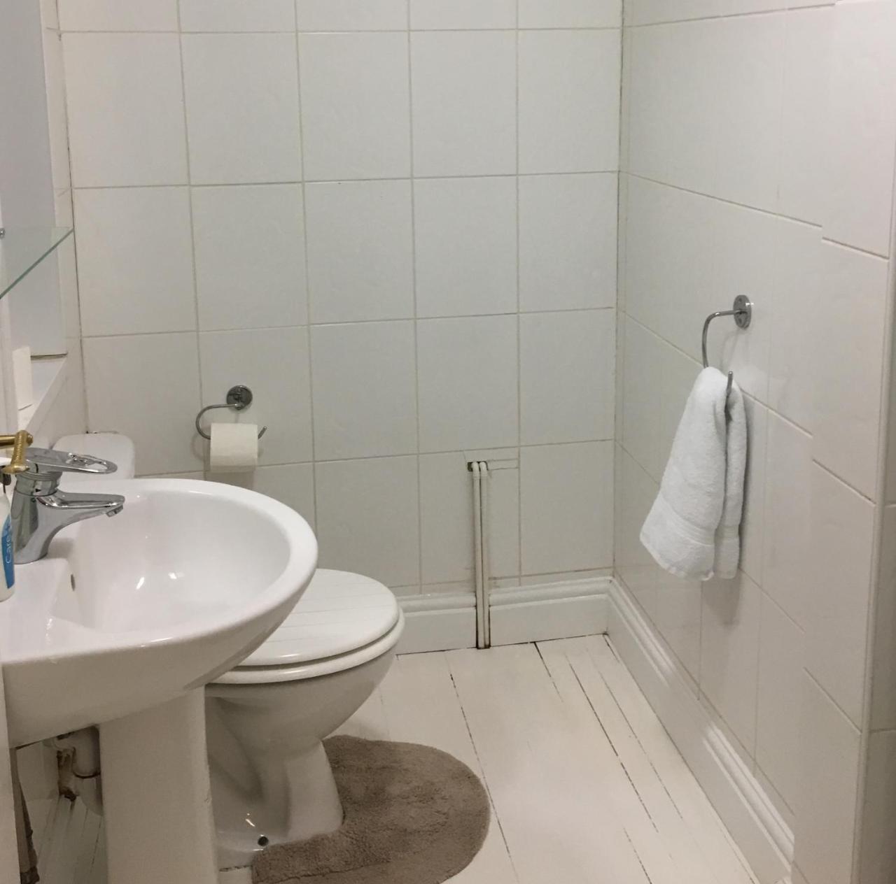 Single Room Shower