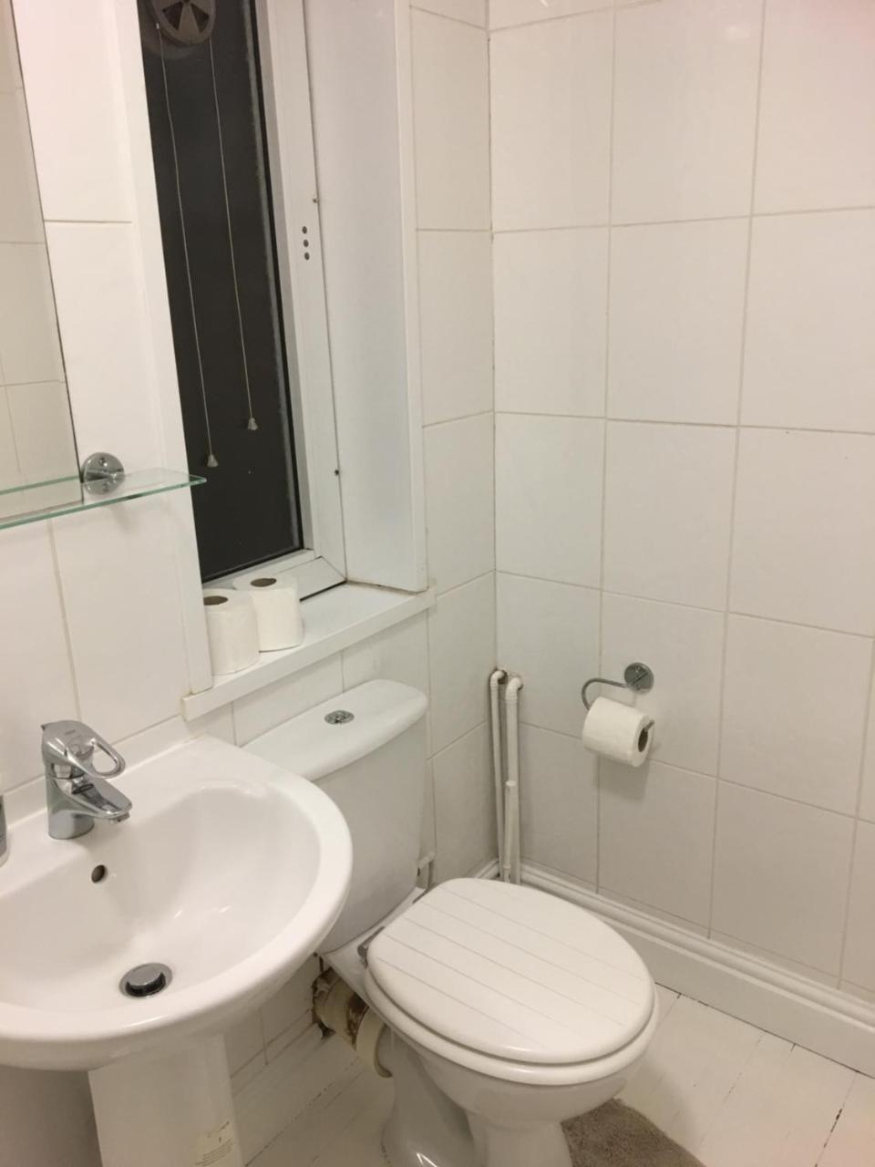 Single Room Shower