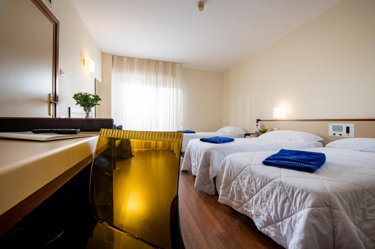 Standard Triple Room,762899158:JPEG
