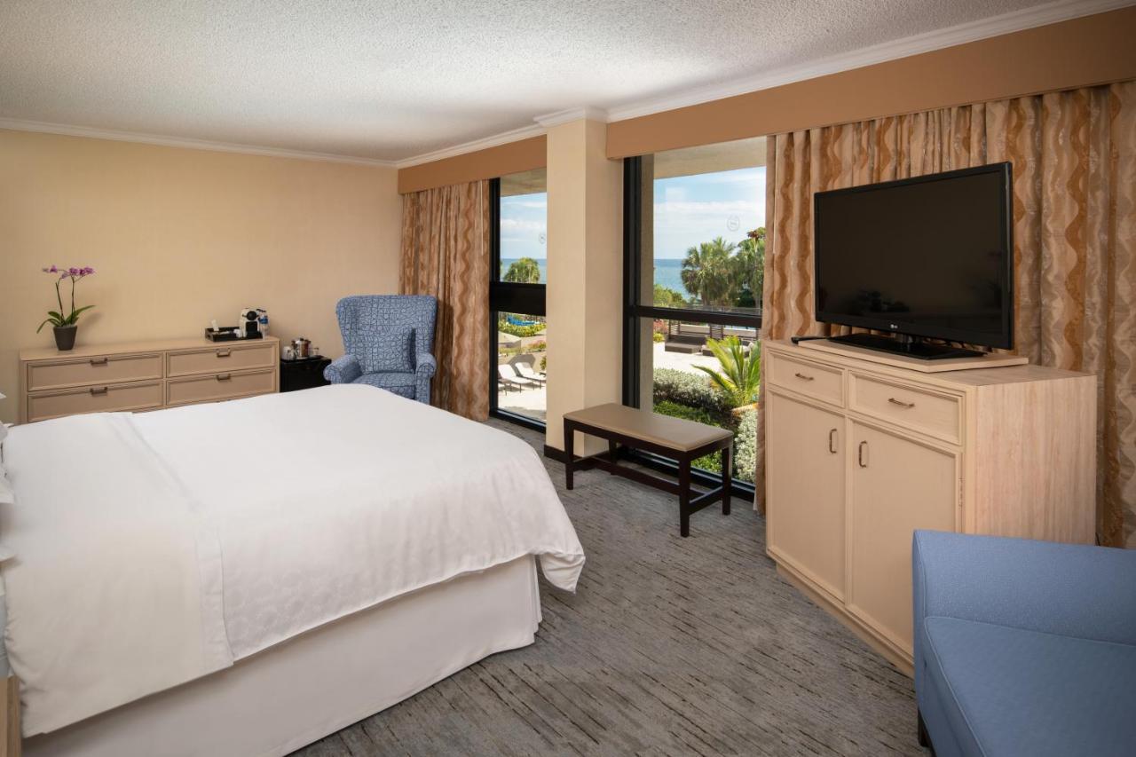 Suite Junior 1 Chambre Lit Queen-Size avec Accès au Salon Club