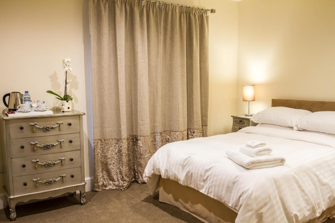 Double Room Private Bathroom
