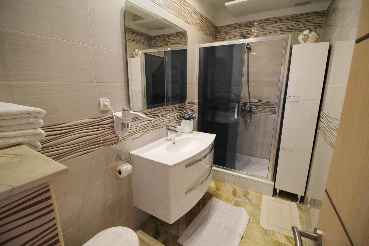 Two-Bedroom Royal Suite Balcony Sea View