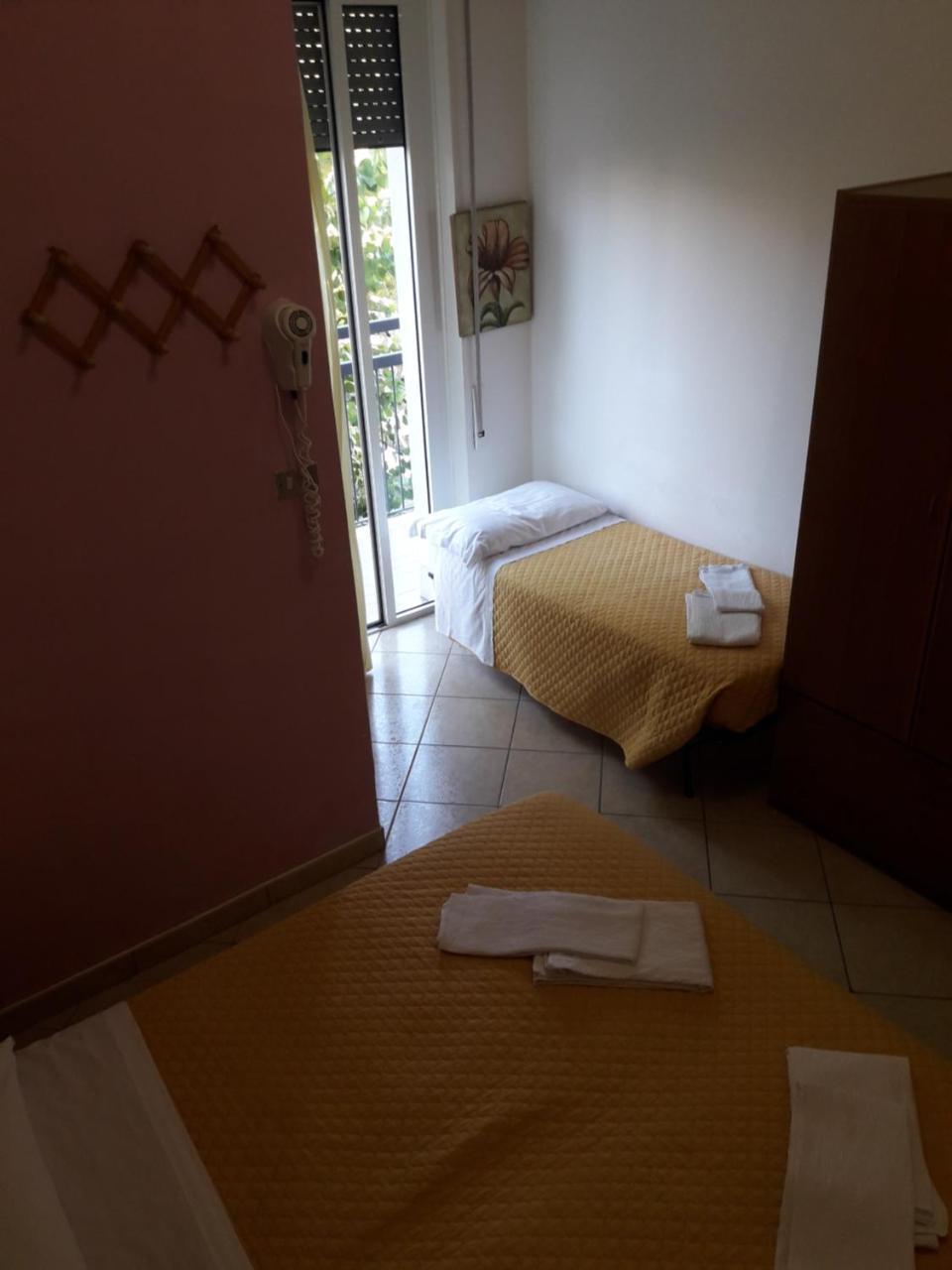 Basic Triple Room