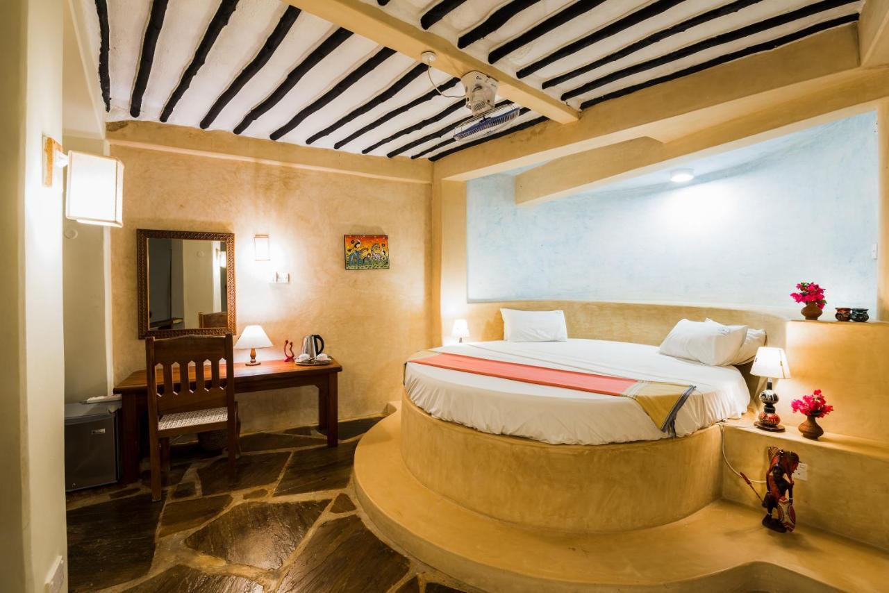 Strand Suite