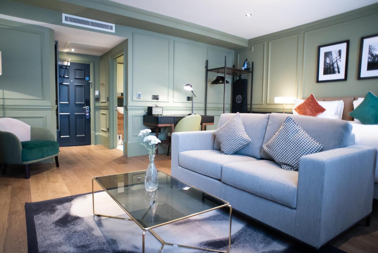 Superior King Room