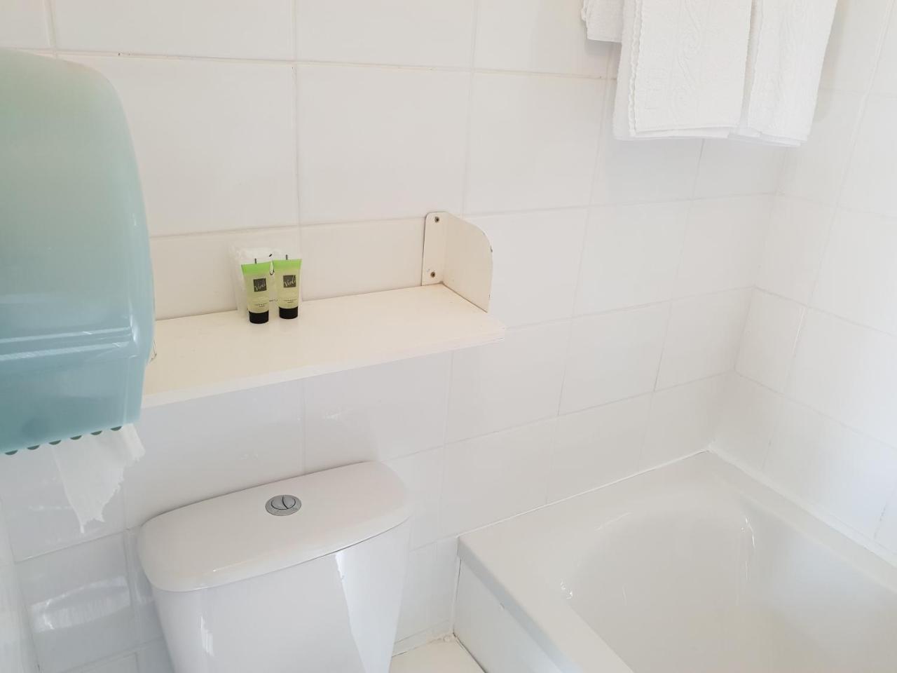 Single Room,765798160:JPEG