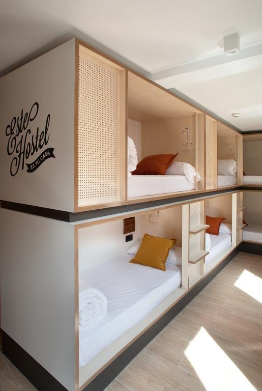 Cama em Dormitório Misto com 8 Camas