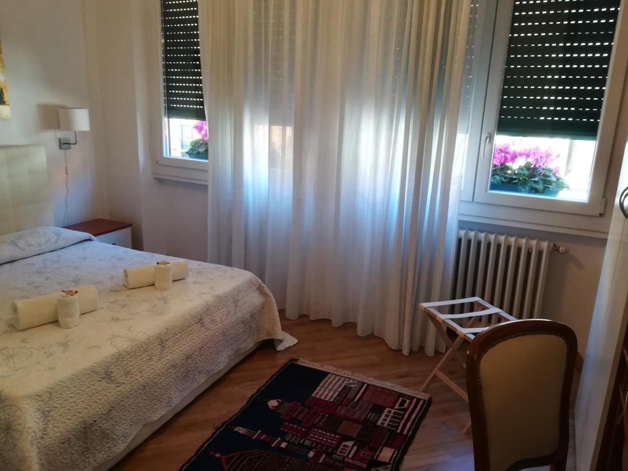 Deluxe Double Room Private Bathroom