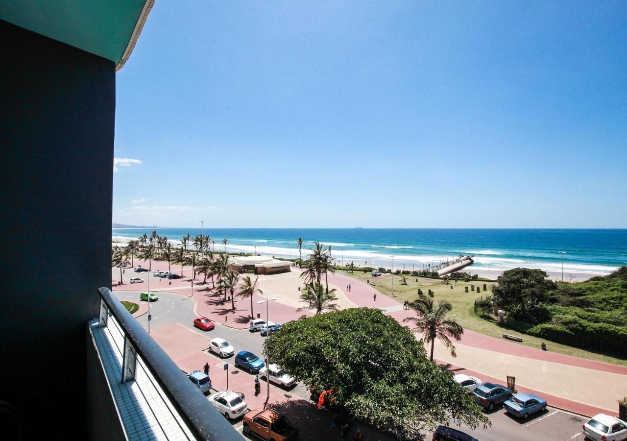 Deluxe King or Twin Room Front Sea Facing