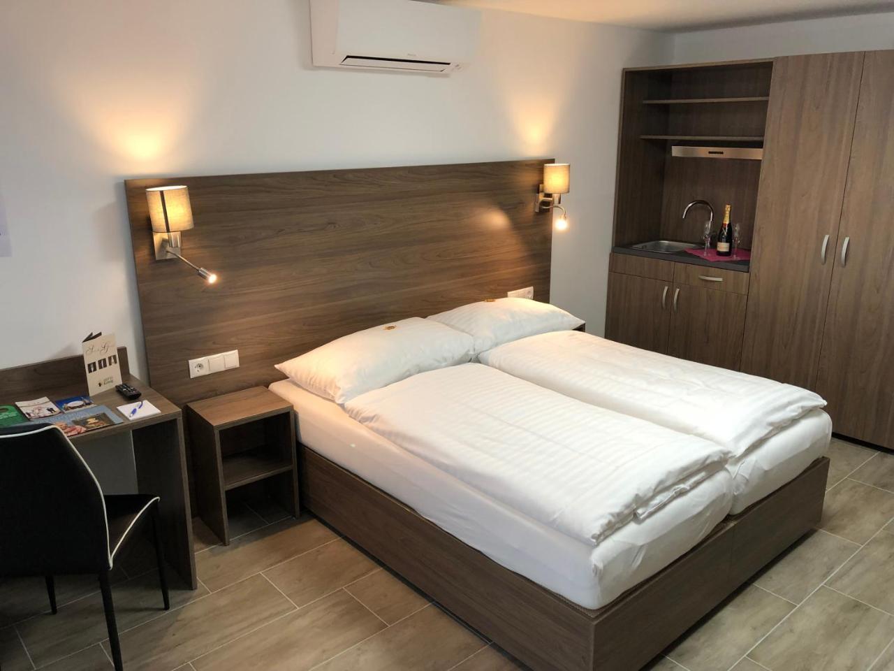 Quarto Duplo