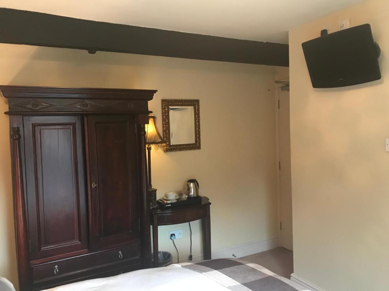 Standard King Room