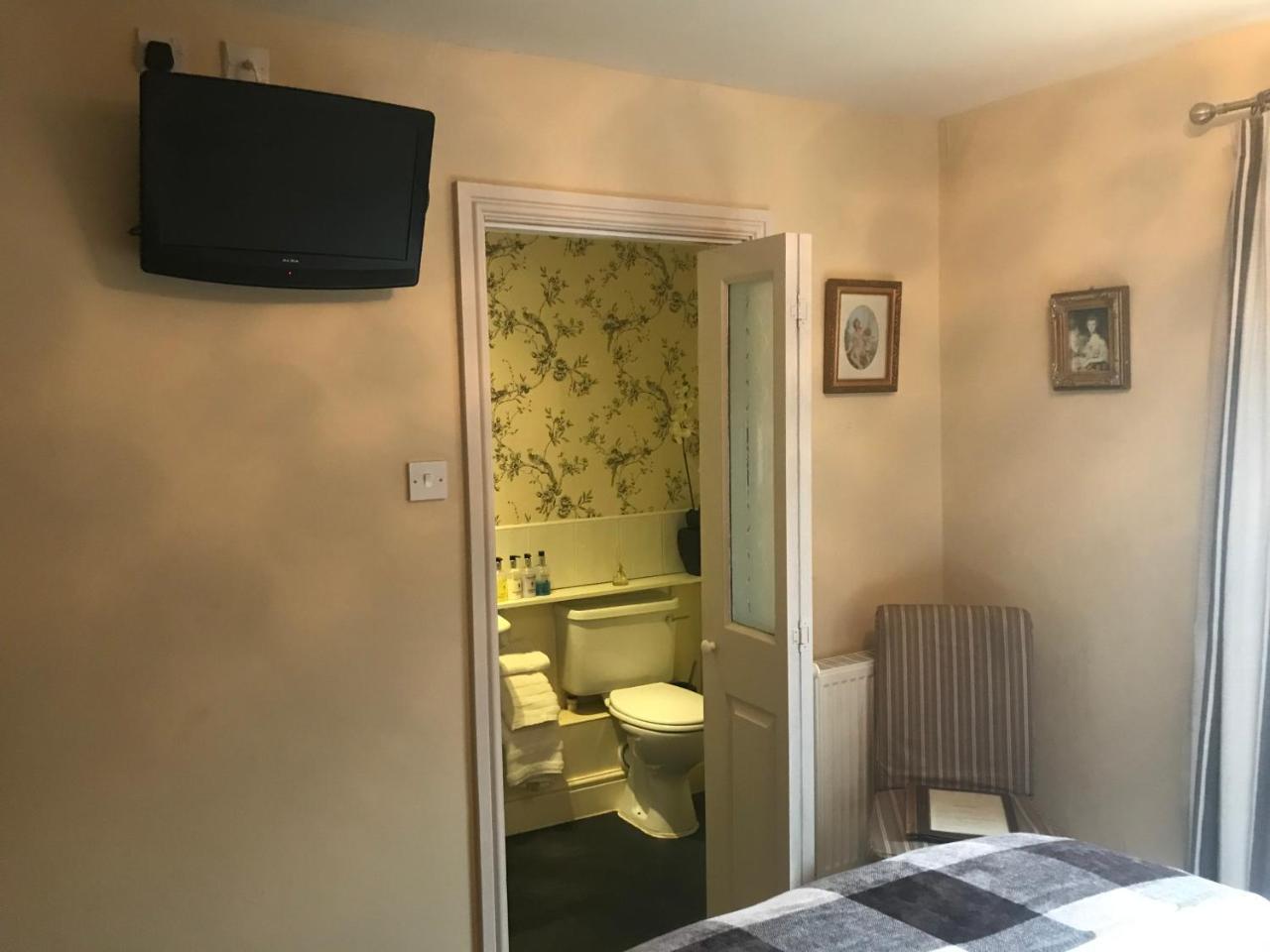 Standard King Room