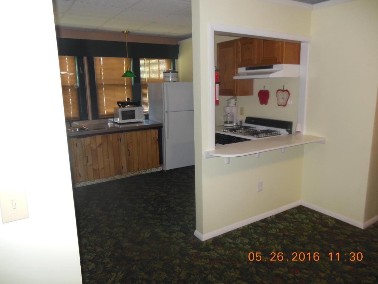 Deluxe Queen Suite