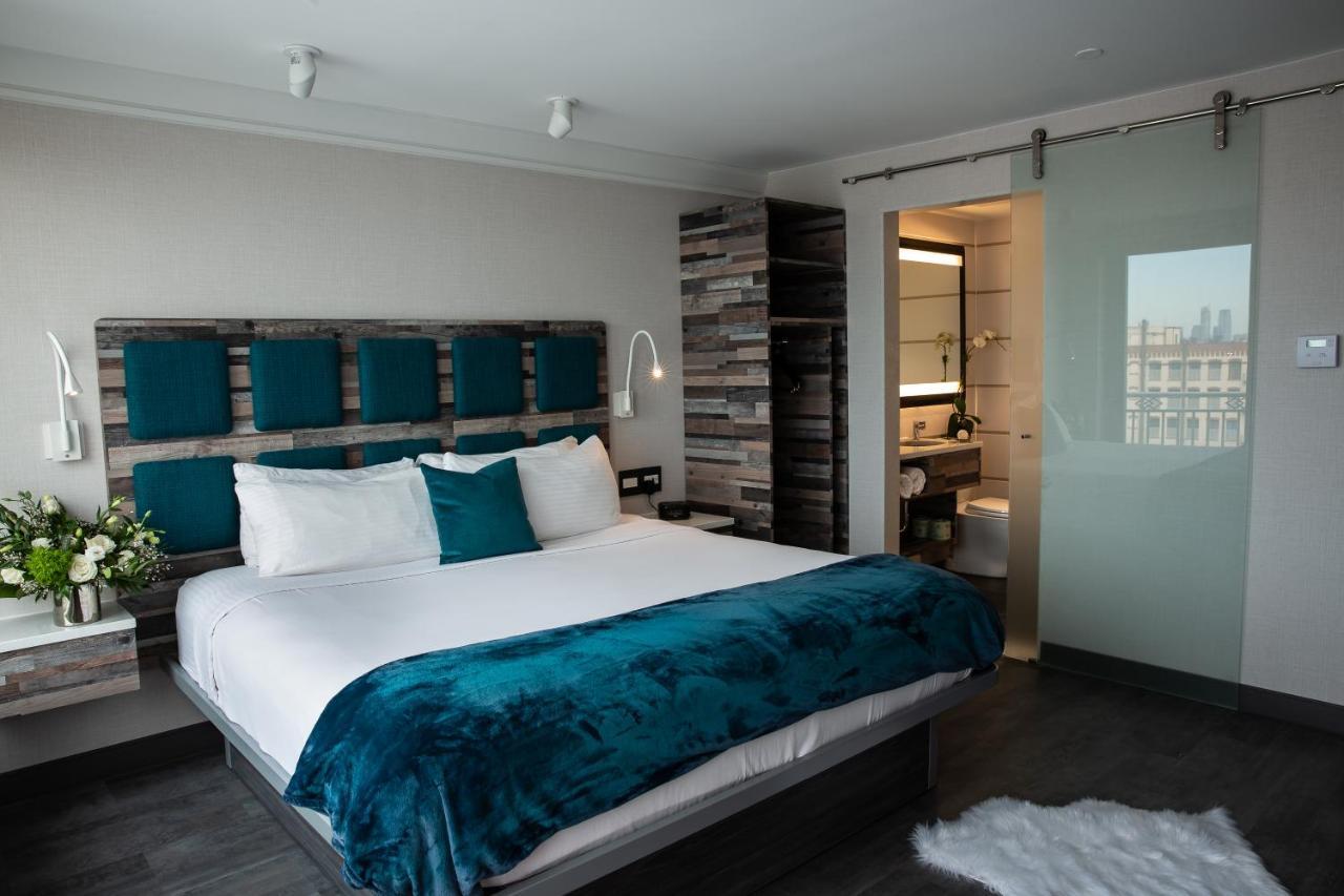 Signature Collection Deluxe Zimmer mit Kingsize-Bett und Terrasse