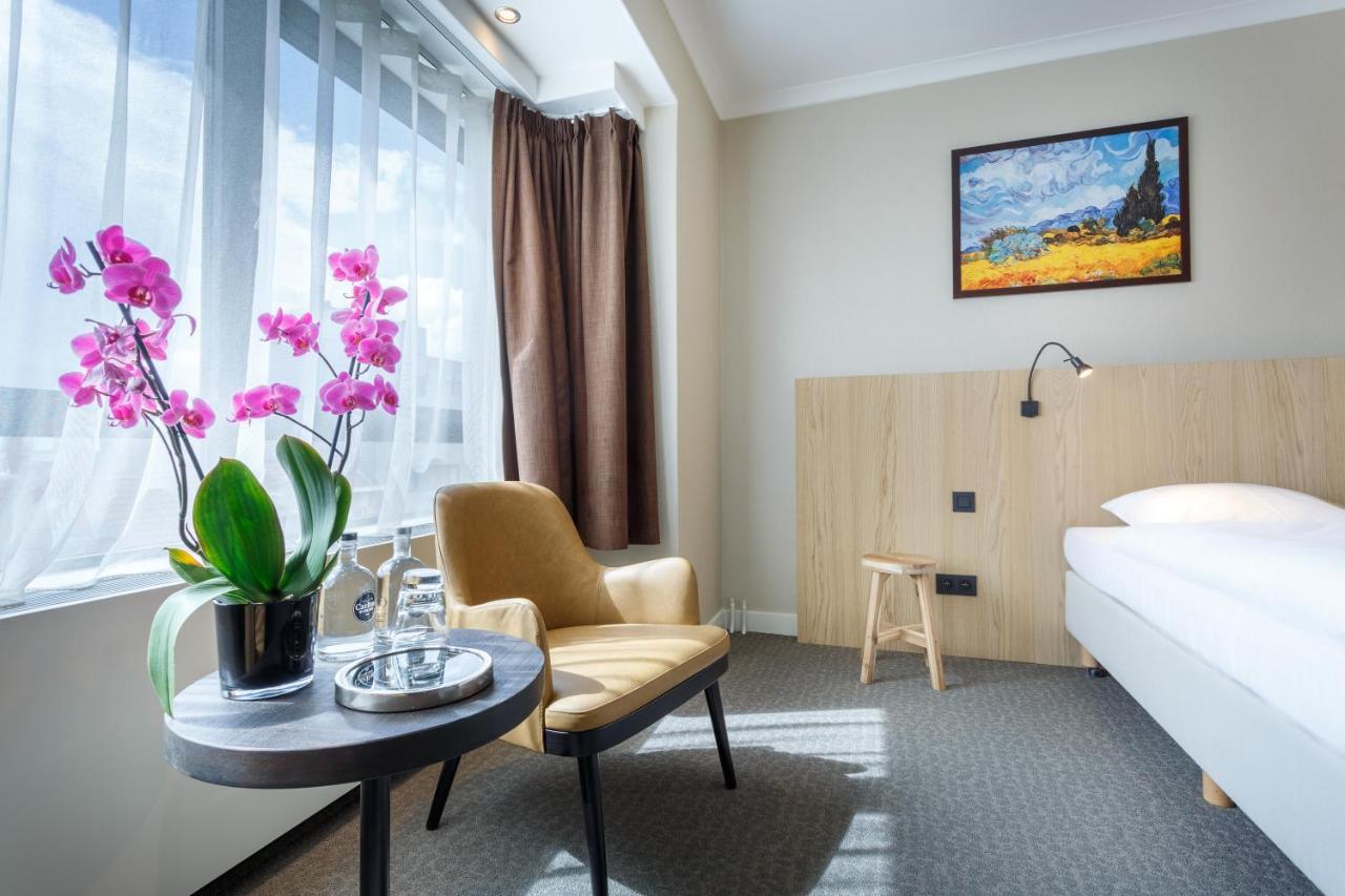 Classic Twin Room