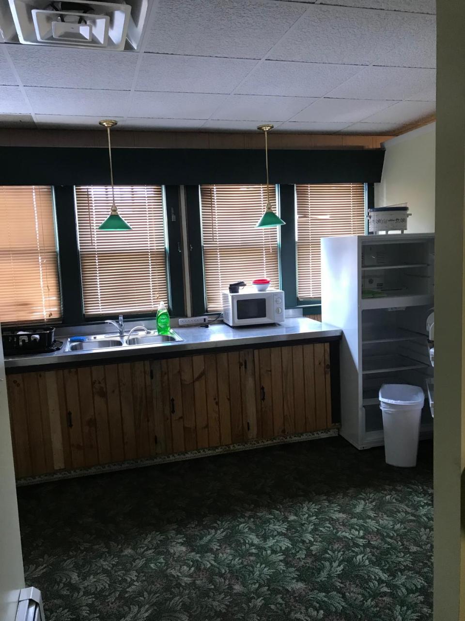 Deluxe Queen Suite