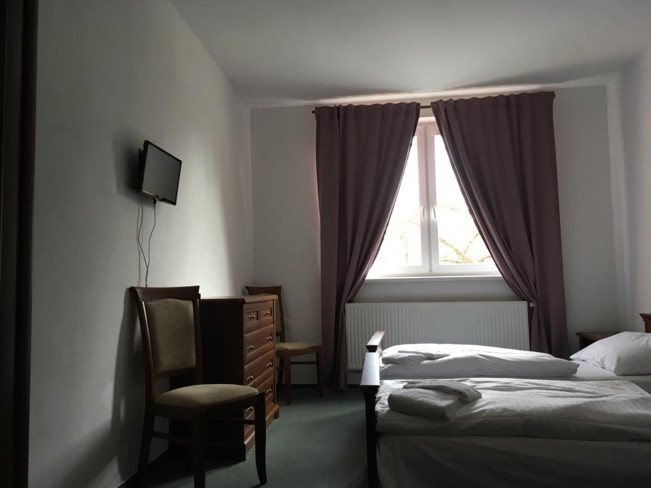 Twin Room Bathroom
