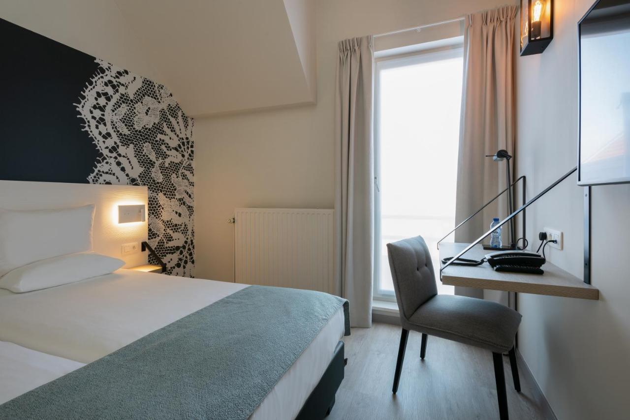 Double Room Bath