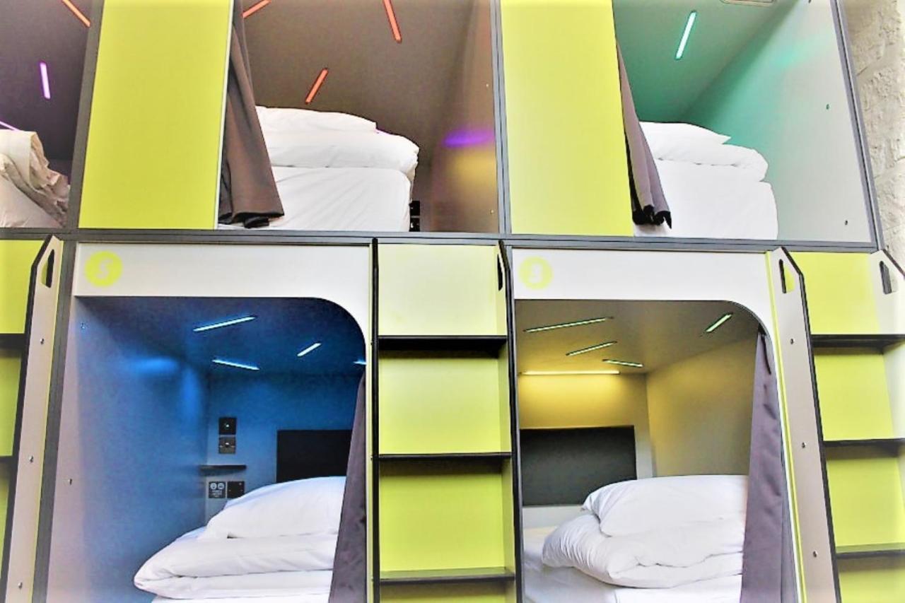 POD BED 16 Bed Mixed Dorm