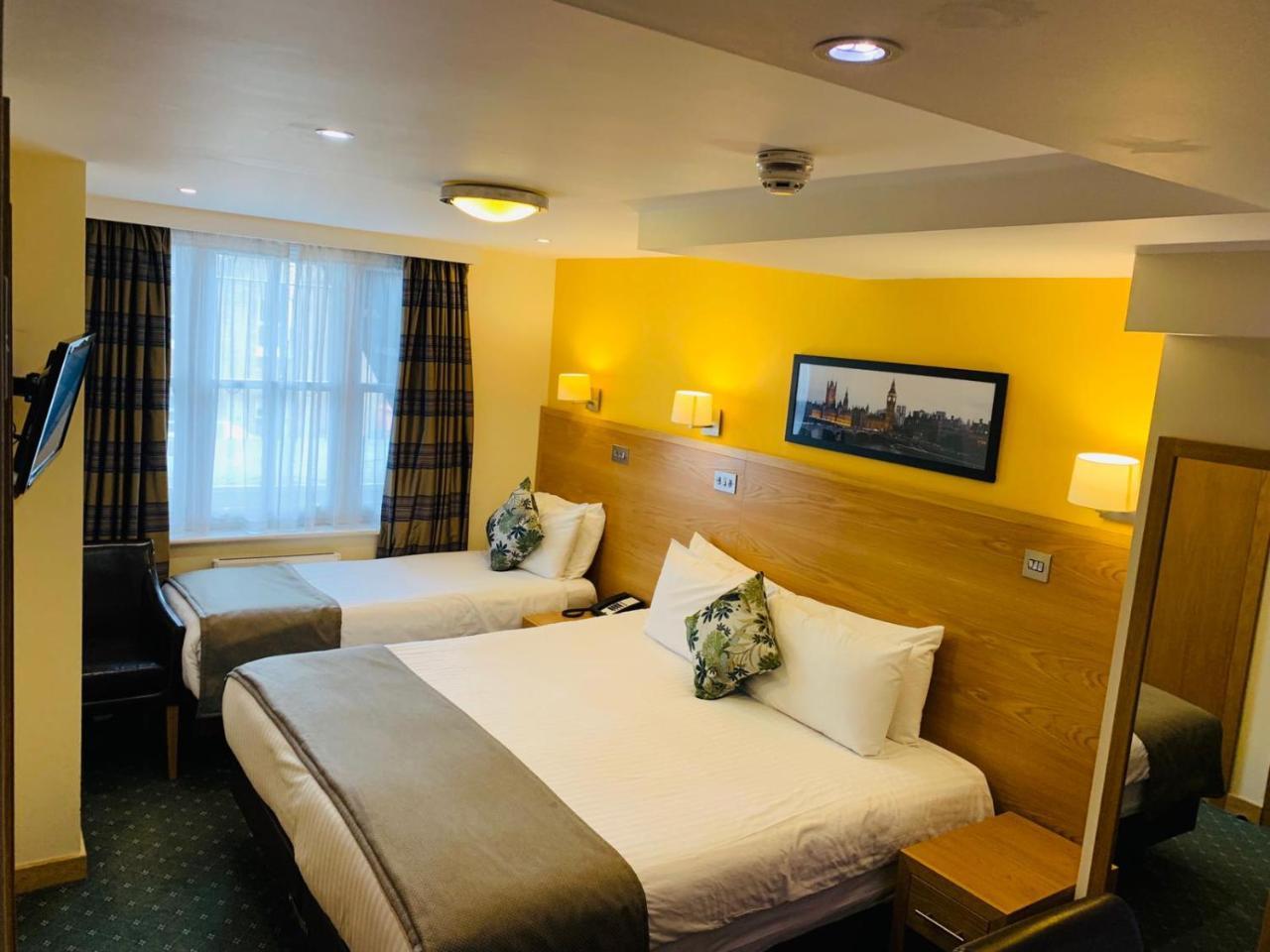 Triple Room,1642334824:JPEG