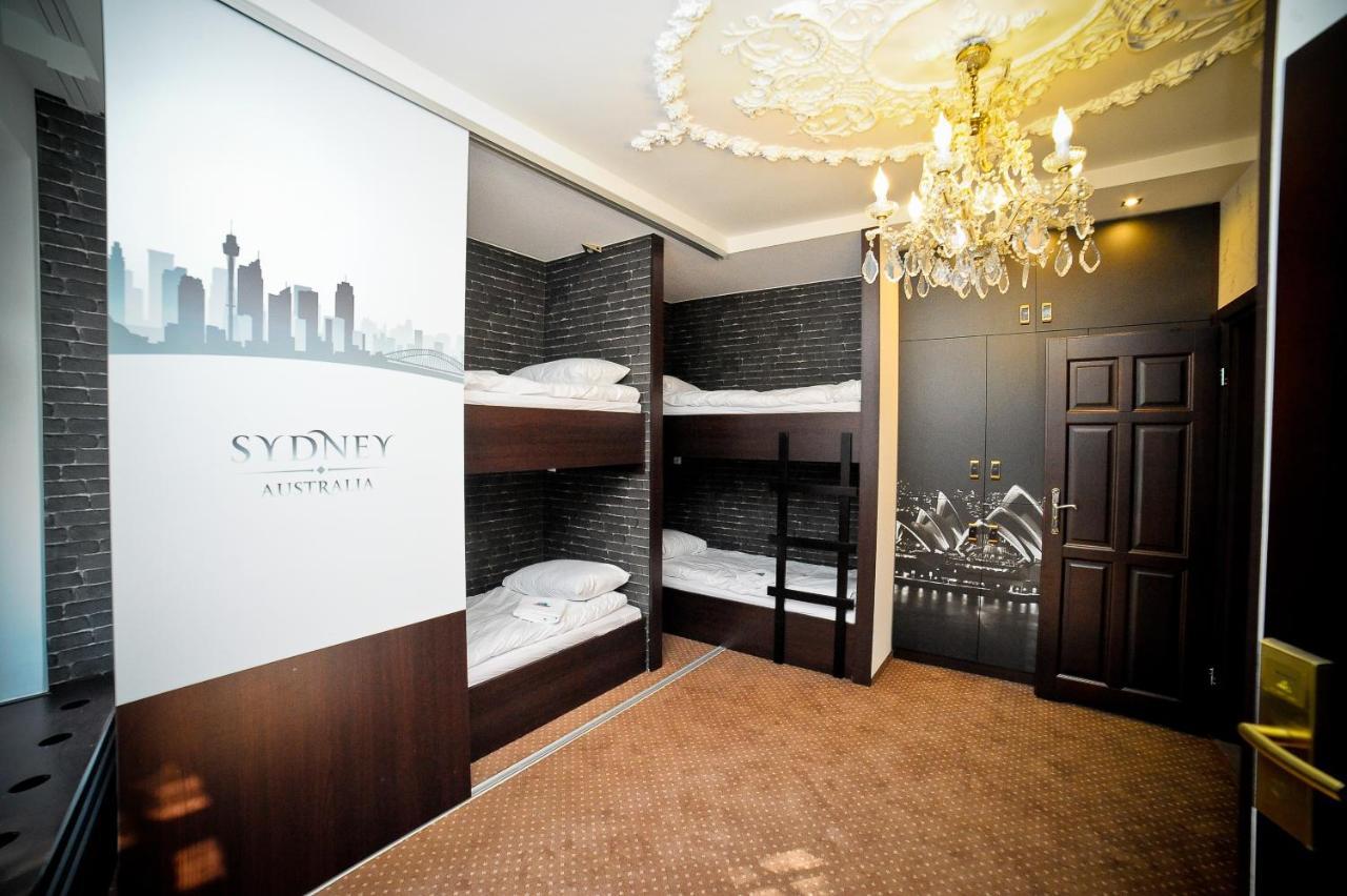 Bed 6-Bed Mixed Dormitory Room