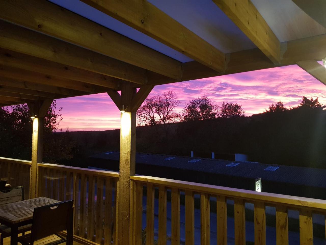 One-Bedroom Chalet En-Suite