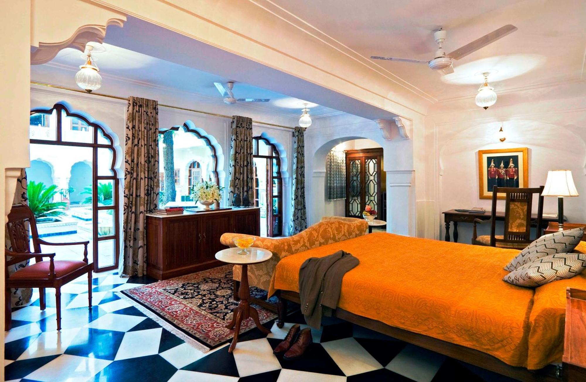 Deluxe Suite