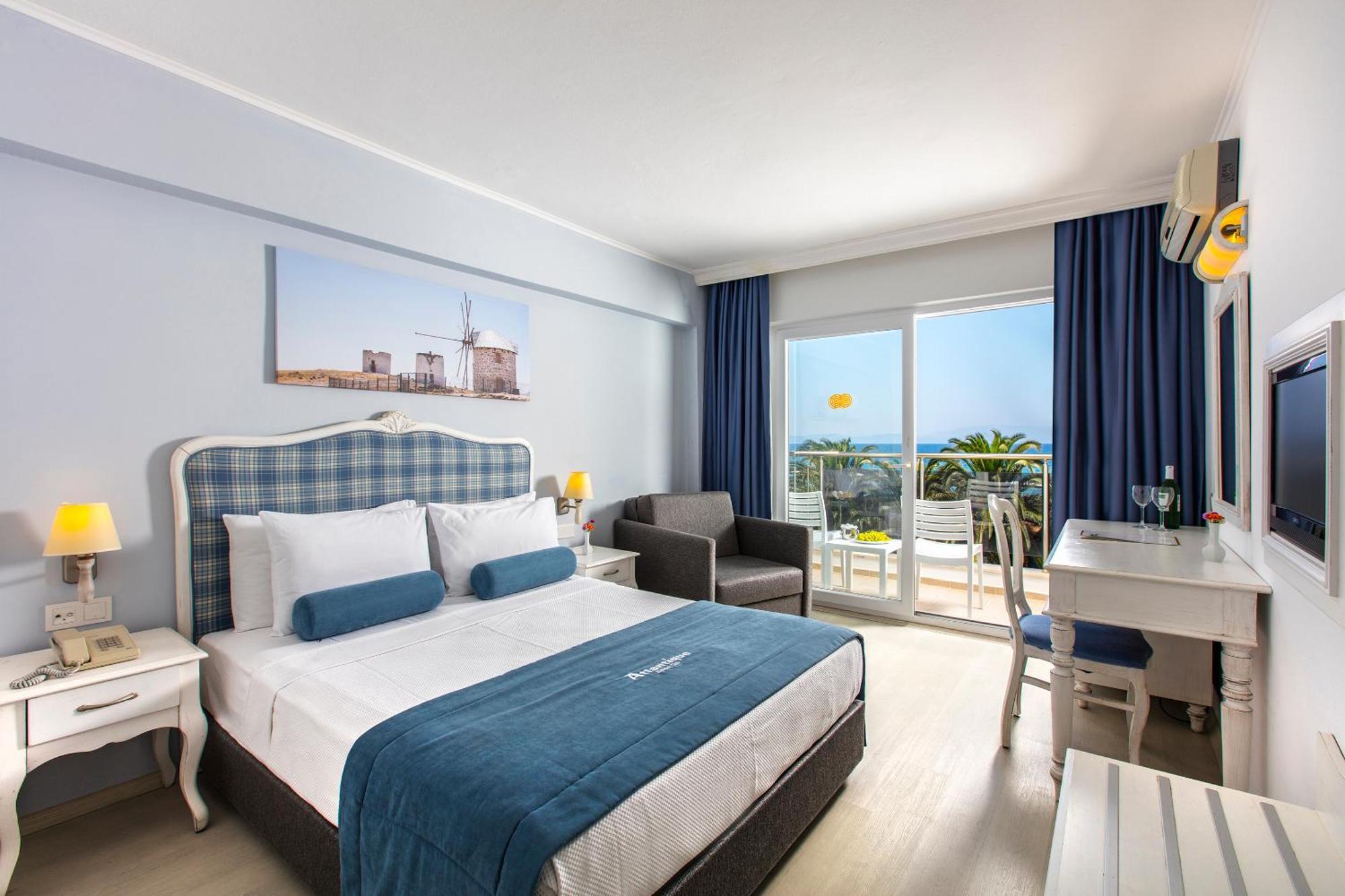 Standard Double or Twin Room Sea View