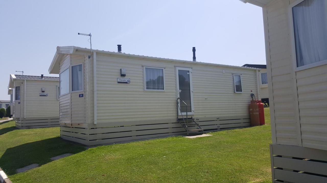 2 Bedroom Gold Caravan