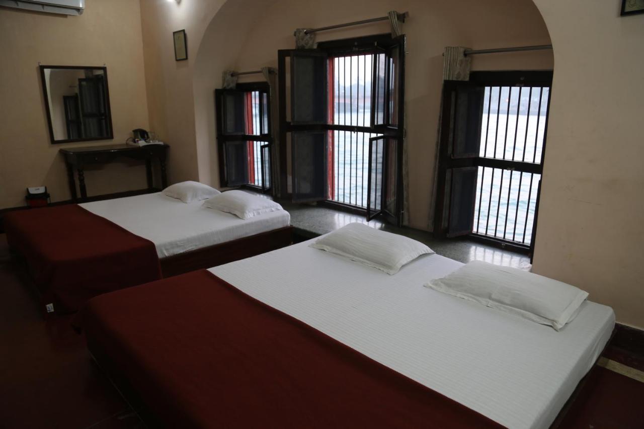 Classic Quadruple Room