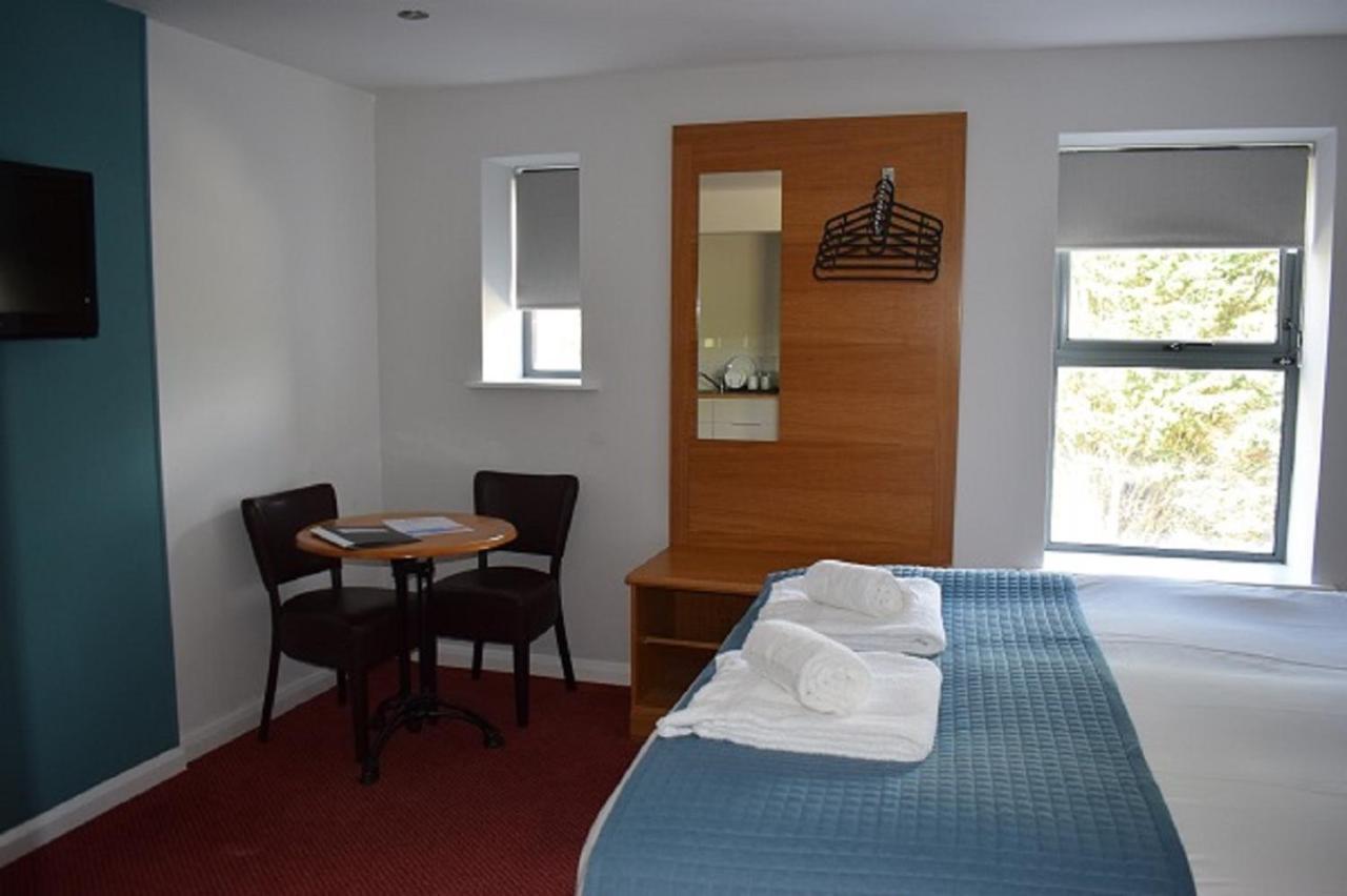 Double Room Shower