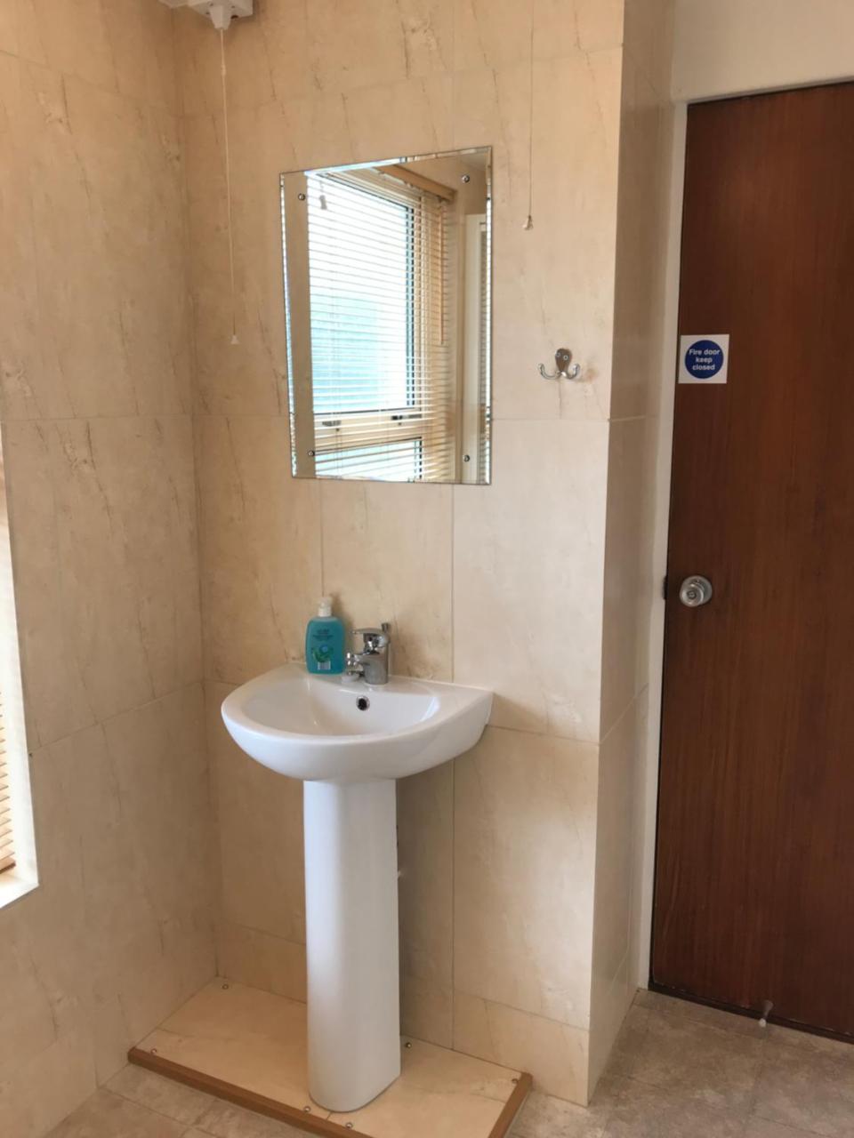 Single Room,1765204188:JPEG