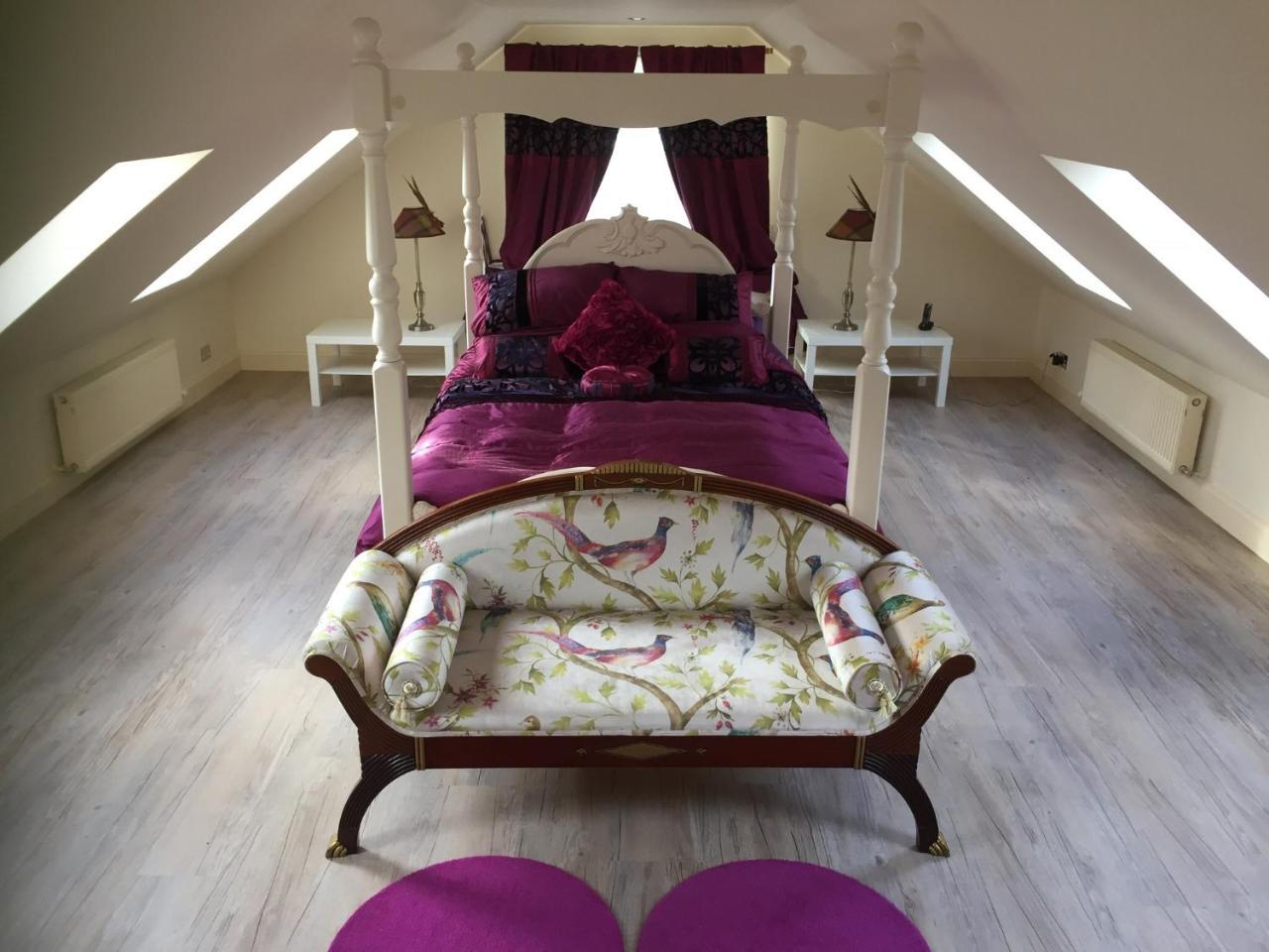 Deluxe King Suite
