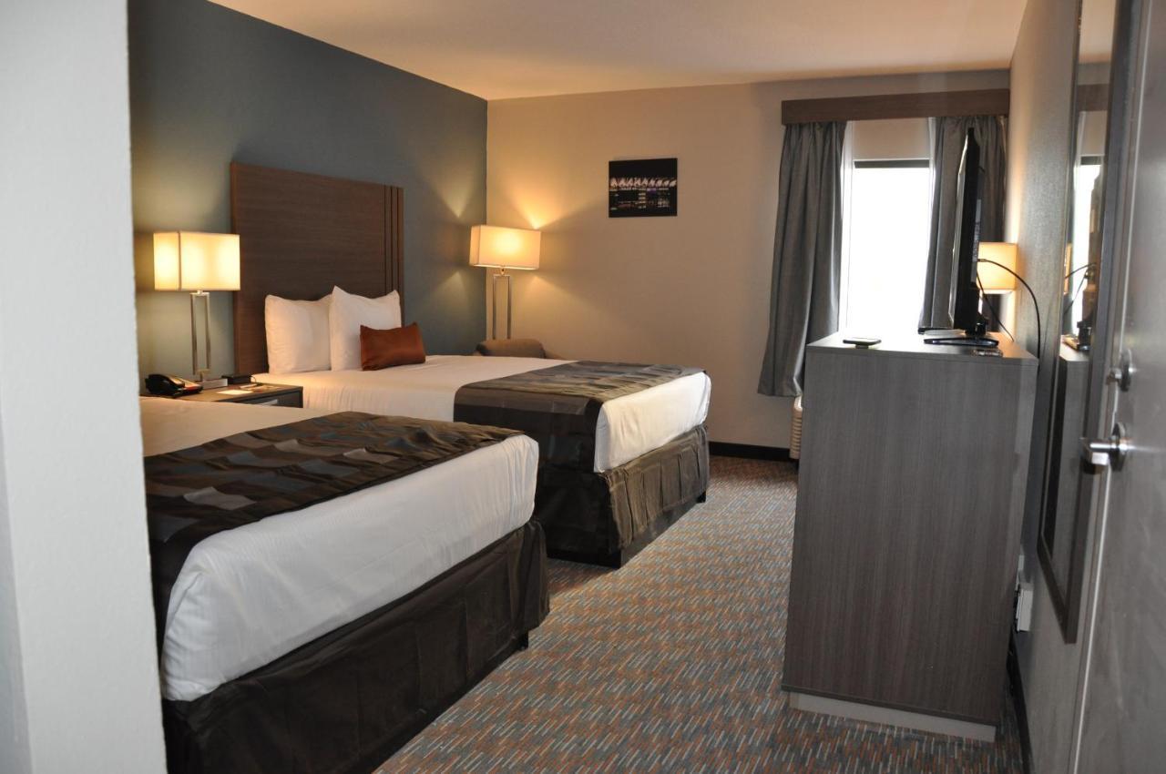 Queen Room Two Queen Beds