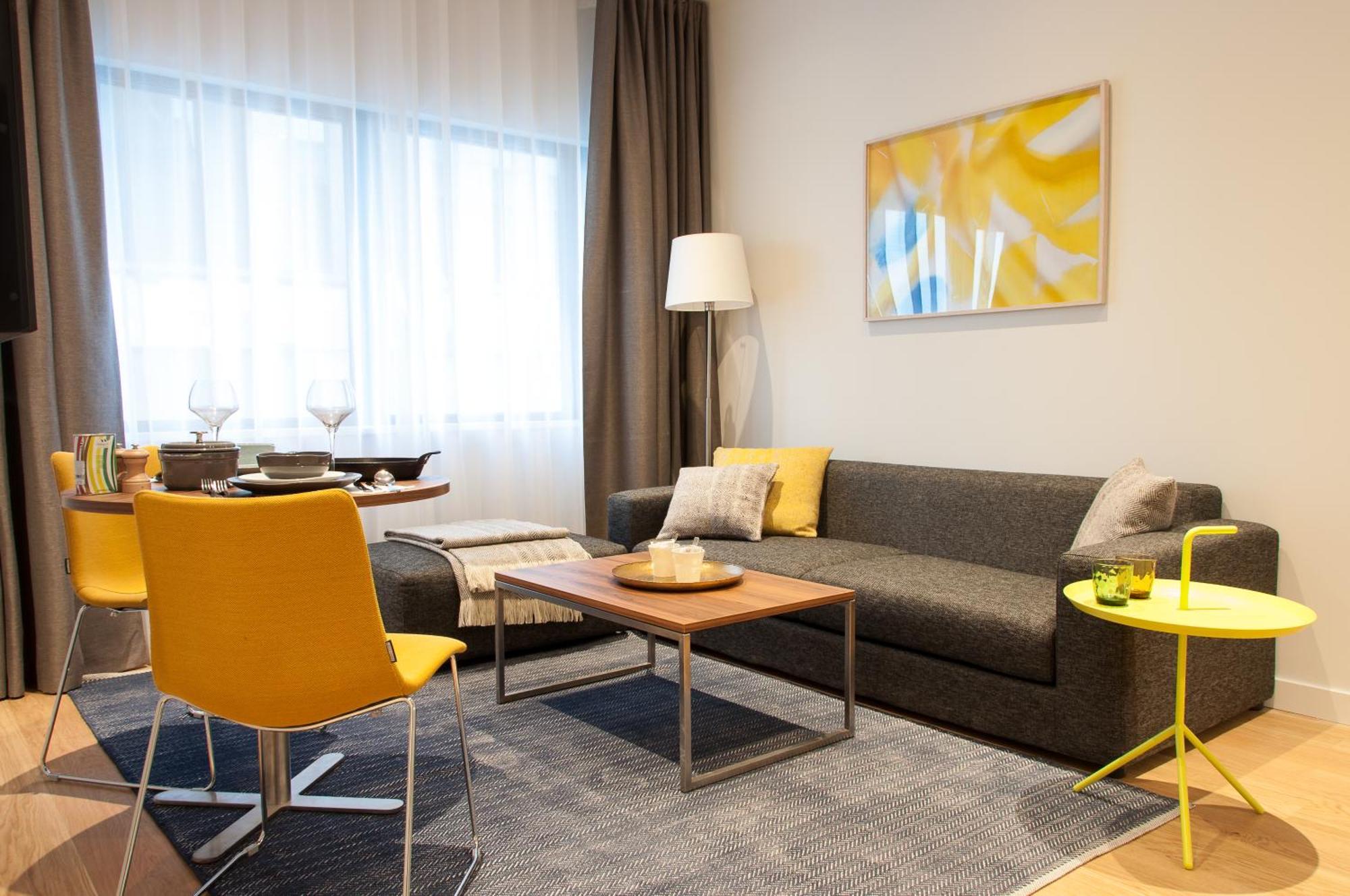 Superior One Bedroom Apartment,777169588:JPEG