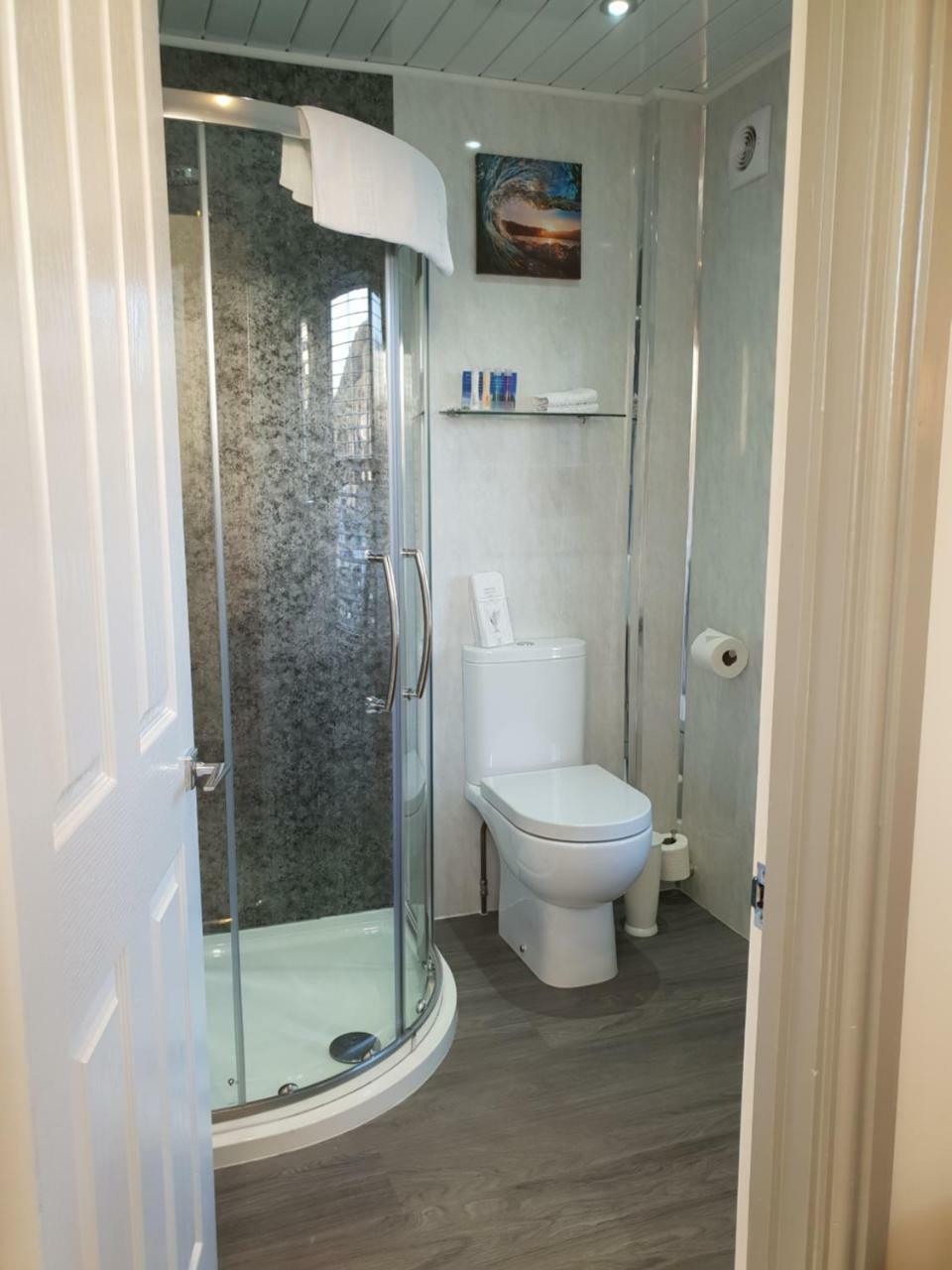 Deluxe King Suite