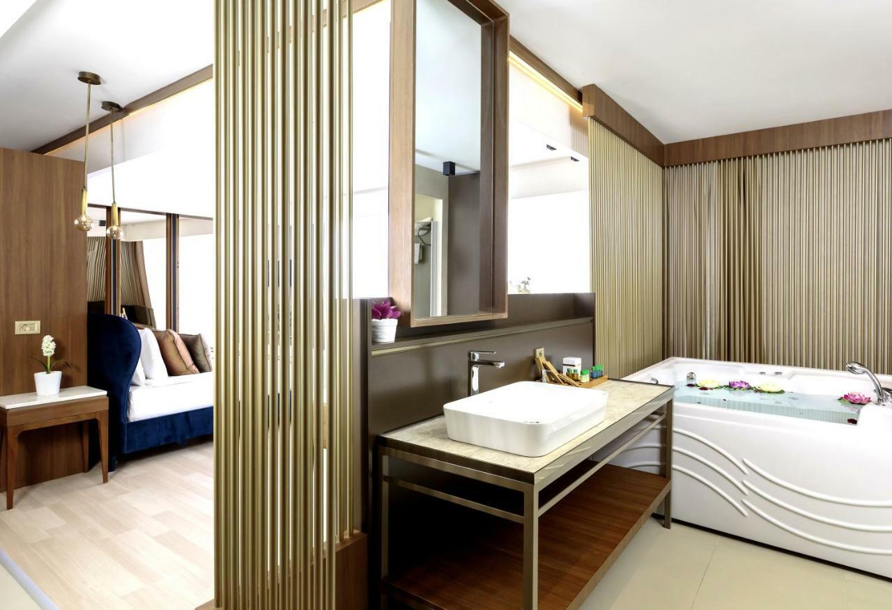 Deluxe Suite met Uitzicht op Zee