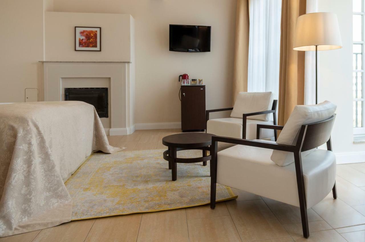 Chambre Double Supérieure avec Balcon ou Terrasse - Vue sur Jardin