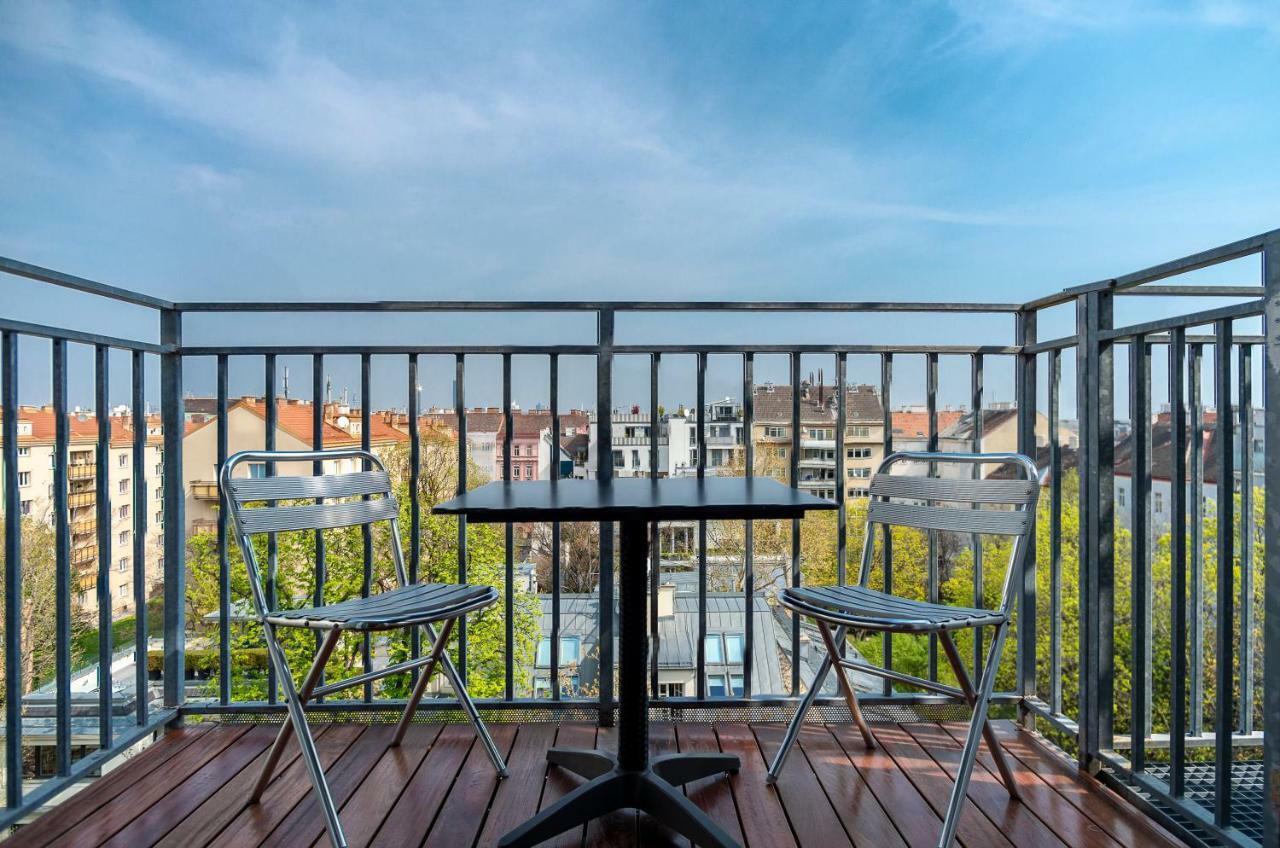 Family Room Balcony or Terrace Garden View