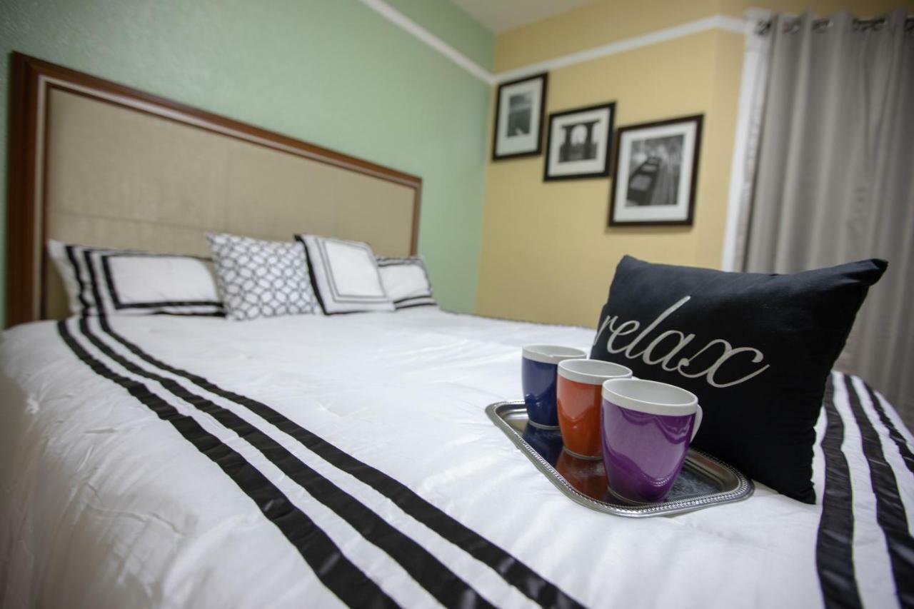 Deluxe King Room Private Bathroom