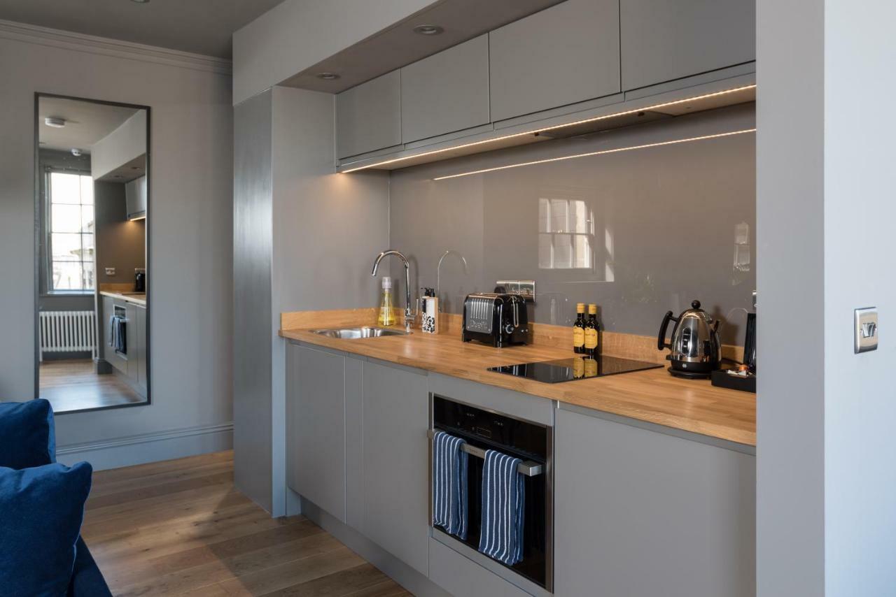 Deluxe Studio Apartment Upper Floor