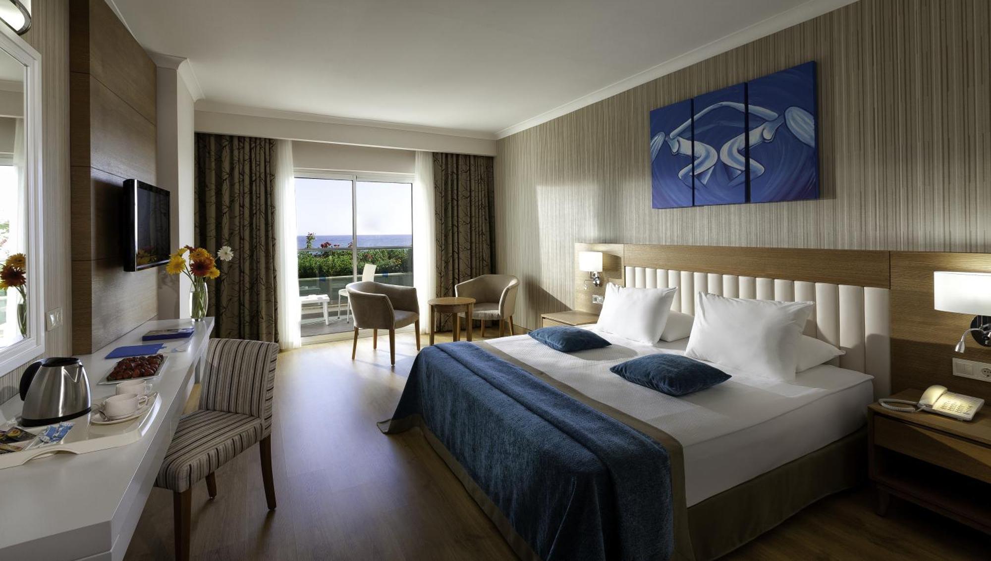 Double or Twin Room Partial Sea View,1017352765:JPEG