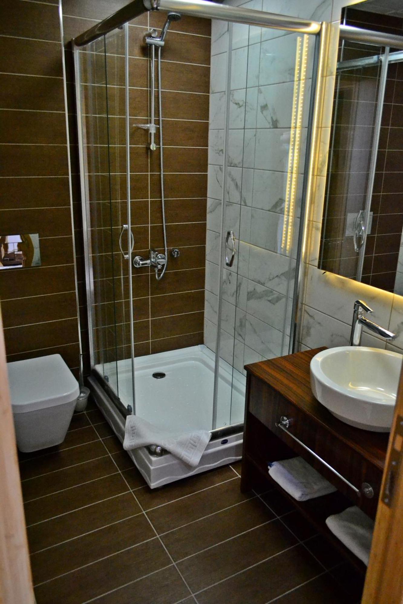 Deluxe Double Room Balcony,1269278836:JPEG