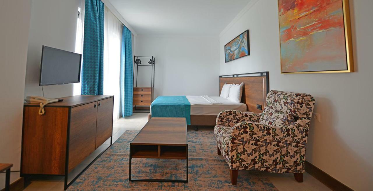 Chambre Familiale (2 + 1)