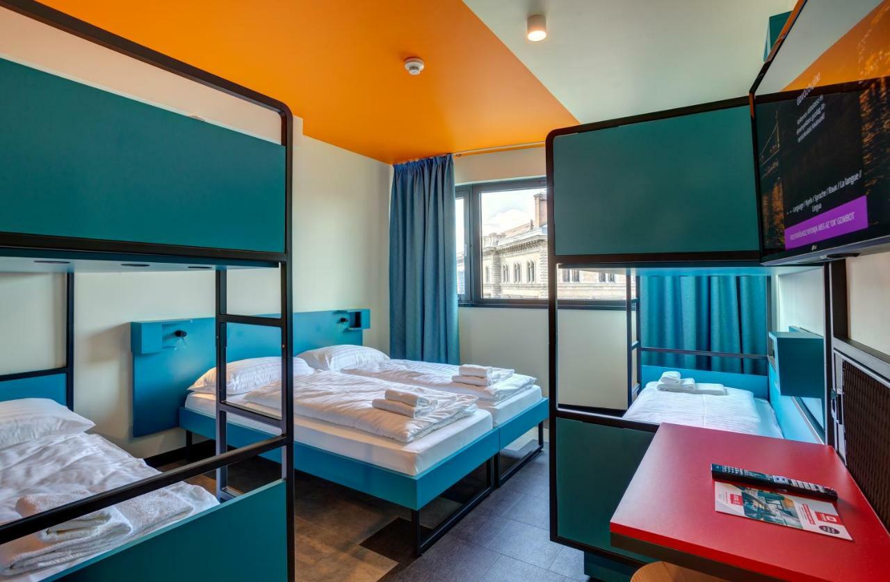Bed 6-Bed Mixed Dormitory Room