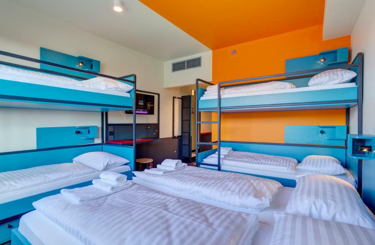 Bed 6-Bed Mixed Dormitory Room